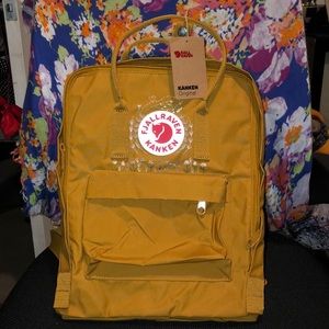 FJALLRAVEN Water Resistant Backpack (custom)